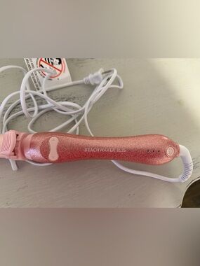 The Beachwaver Co. Pink Glitter Beachwaver BL2S Styling Iron
